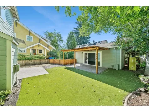2012 N Emerson Street Portland OR 97217