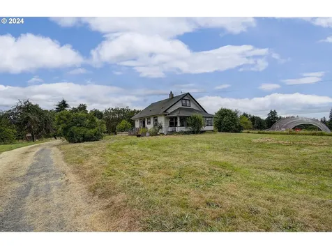 1031 Spirit Lake Highway Castle Rock WA 98611