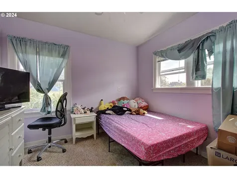 1031 Spirit Lake Highway Castle Rock WA 98611