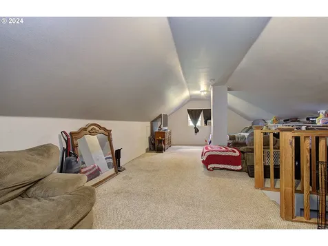 1031 Spirit Lake Highway Castle Rock WA 98611