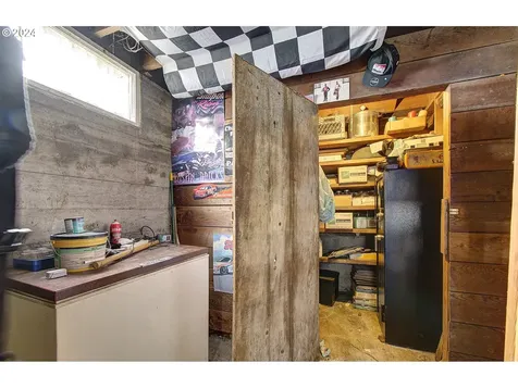 1031 Spirit Lake Highway Castle Rock WA 98611