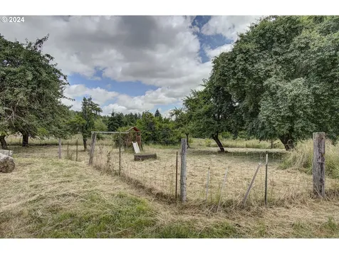 1031 Spirit Lake Highway Castle Rock WA 98611