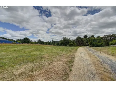 1031 Spirit Lake Highway Castle Rock WA 98611
