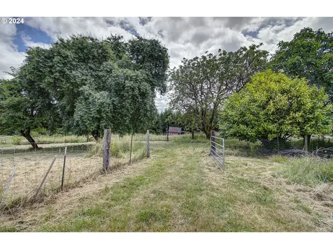 1031 Spirit Lake Highway Castle Rock WA 98611