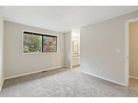 12560 SW Colt Court Beaverton OR 97008
