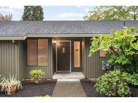 12560 SW Colt Court Beaverton OR 97008