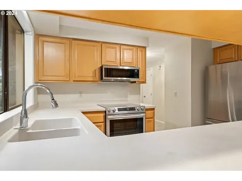 12560 SW Colt Court Beaverton OR 97008