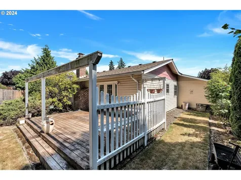 18135 NW Tillamook Drive Portland OR 97229
