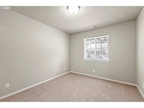 65 Pioneer Way Winchester OR 97495