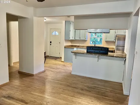 385 SE 26th Avenue Hillsboro OR 97123