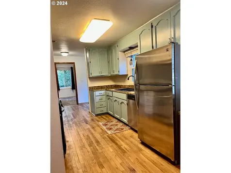 385 SE 26th Avenue Hillsboro OR 97123