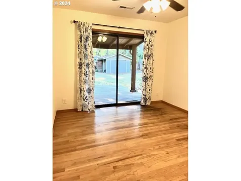 385 SE 26th Avenue Hillsboro OR 97123