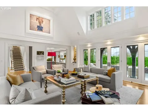 4375 Southshore Boulevard Lake Oswego OR 97035