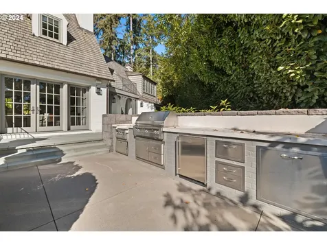 4375 Southshore Boulevard Lake Oswego OR 97035