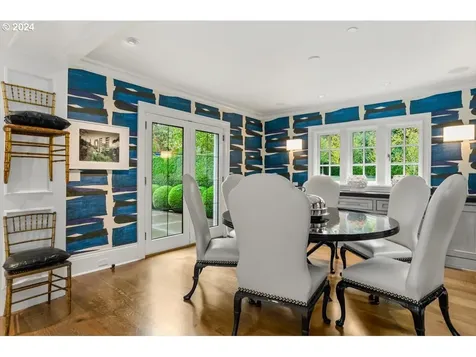 4375 Southshore Boulevard Lake Oswego OR 97035