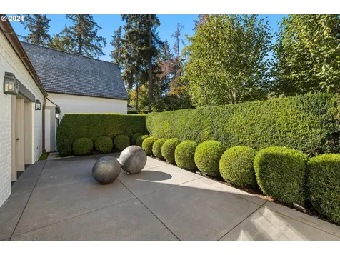 4375 Southshore Boulevard Lake Oswego OR 97035