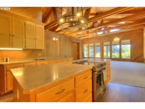 4 Vista Drive Port Orford OR 97465