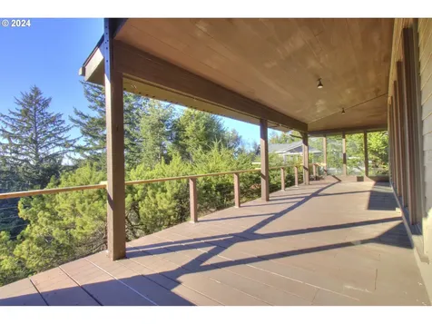 4 Vista Drive Port Orford OR 97465