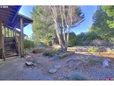 4 Vista Drive Port Orford OR 97465