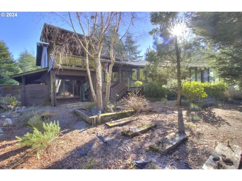 4 Vista Drive Port Orford OR 97465