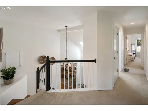 14300 Camden Lane Lake Oswego OR 97035