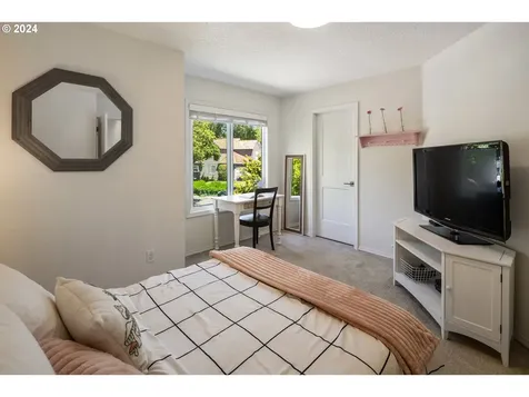 14300 Camden Lane Lake Oswego OR 97035