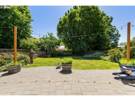 14300 Camden Lane Lake Oswego OR 97035