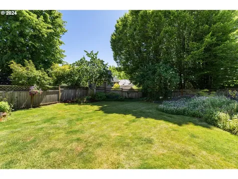 14300 Camden Lane Lake Oswego OR 97035