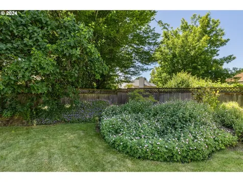 14300 Camden Lane Lake Oswego OR 97035