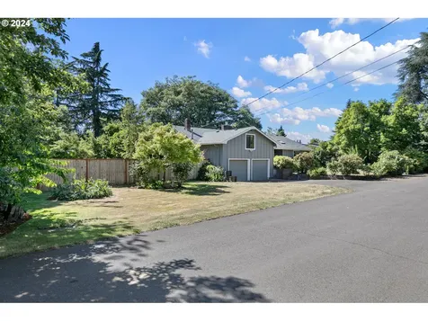 940 Forrester Way Eugene OR 97401