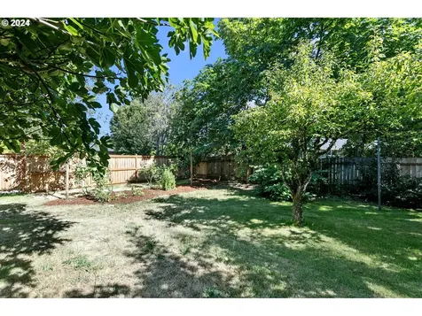940 Forrester Way Eugene OR 97401