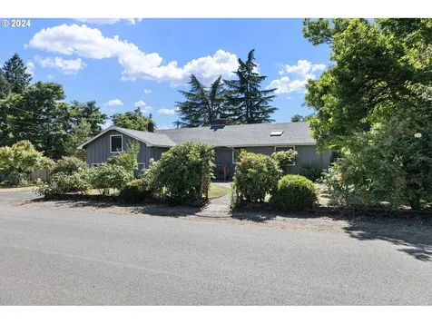 940 Forrester Way Eugene OR 97401