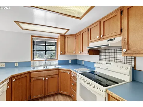 940 Forrester Way Eugene OR 97401