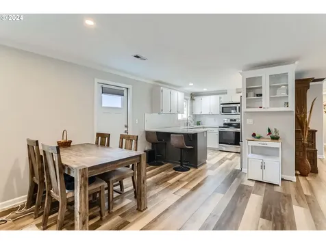 6246 Se Wicker Court Hillsboro OR 97123