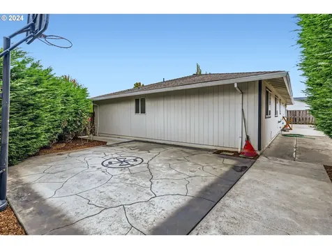 6246 Se Wicker Court Hillsboro OR 97123