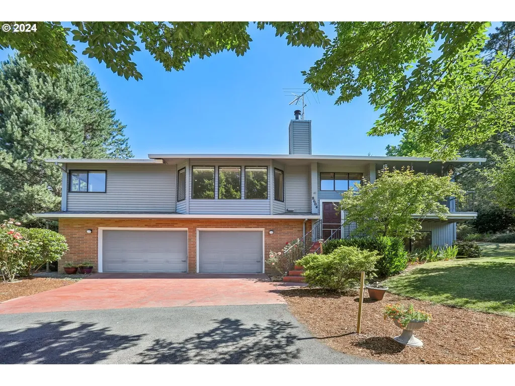 8604 SW 62nd Avenue Portland OR 97219