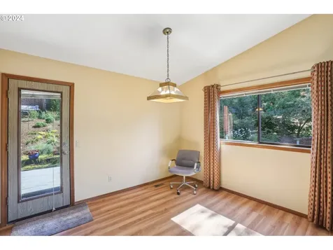 8604 SW 62nd Avenue Portland OR 97219