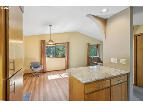8604 SW 62nd Avenue Portland OR 97219