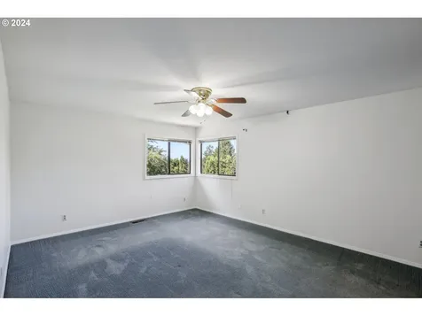 8604 SW 62nd Avenue Portland OR 97219