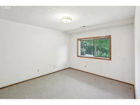 8604 SW 62nd Avenue Portland OR 97219