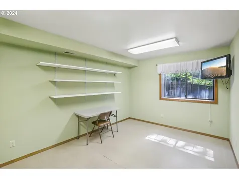 8604 SW 62nd Avenue Portland OR 97219