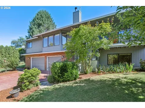 8604 SW 62nd Avenue Portland OR 97219