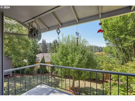 8604 SW 62nd Avenue Portland OR 97219