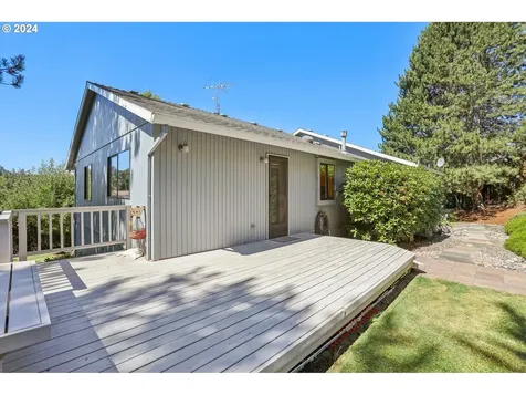 8604 SW 62nd Avenue Portland OR 97219