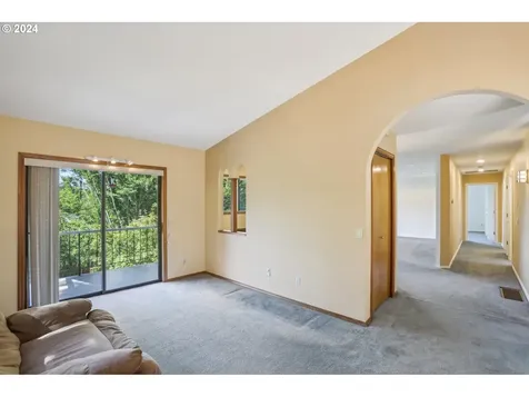 8604 SW 62nd Avenue Portland OR 97219