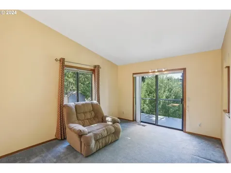 8604 SW 62nd Avenue Portland OR 97219