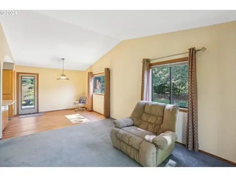 8604 SW 62nd Avenue Portland OR 97219