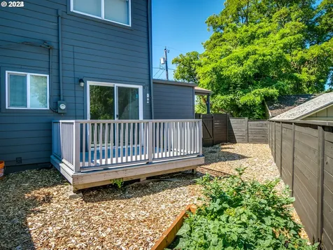6847 N Seneca Street Portland OR 97203
