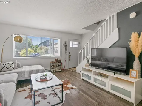 6847 N Seneca Street Portland OR 97203