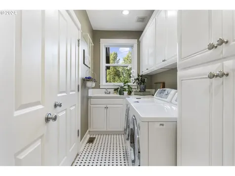 2455 NW Birkendene Street Portland OR 97229